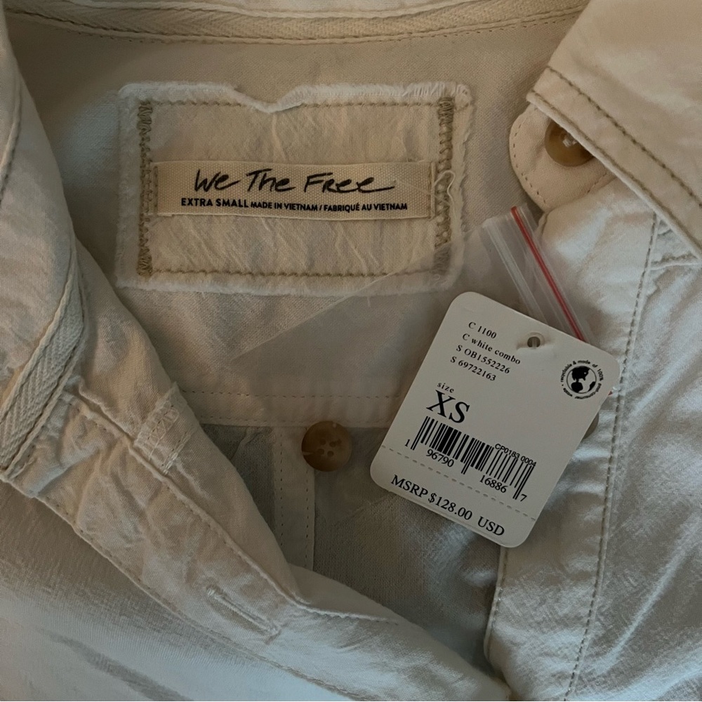 Free People We The Free Manchester Solid Button-Down Top - Picture 3 of 3